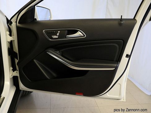 Used 2020 Mercedes-Benz GLA 250 GLA 250 image 32