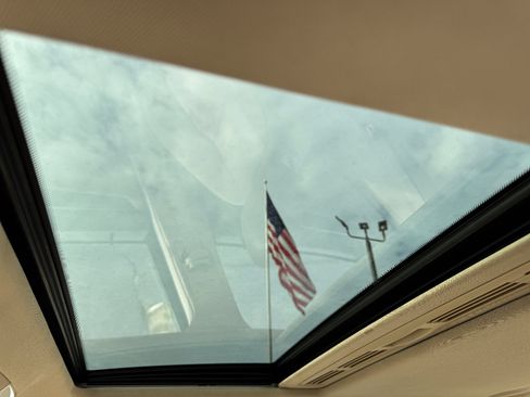 Used 2012 Mercedes-Benz C 250 Sport image 17