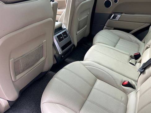 Used 2017 Land Rover Range Rover Sport HSE image 25