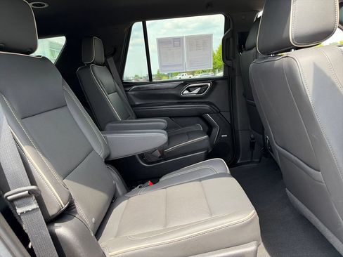 Used 2022 GMC Yukon SLT w/ SLT Luxury Package AWD/4WD image 31