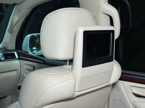 Used 2013 Lexus LX 570 4WD image 33