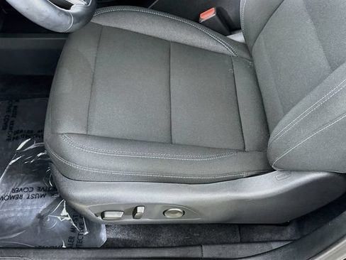 Used 2026 Chevrolet Equinox EV LT w/ Comfort Package FWD image 19