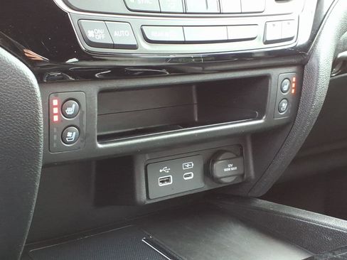 Certified 2024 Honda Passport Black Edition image 23