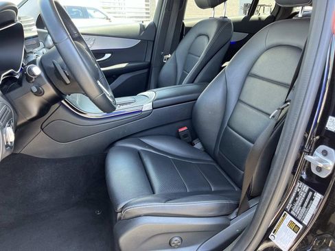 Used 2022 Mercedes-Benz GLC 300 image 22