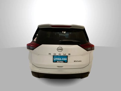 Used 2024 Nissan Rogue SV image 7