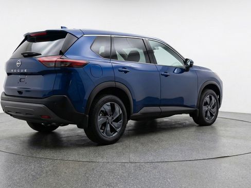 Used 2025 Nissan Rogue SV FWD image 9