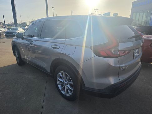 Used 2024 Honda CR-V EX image 2