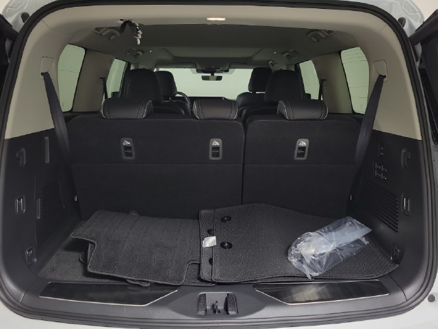 Certified 2026 INFINITI QX80 Luxe RWD image 7