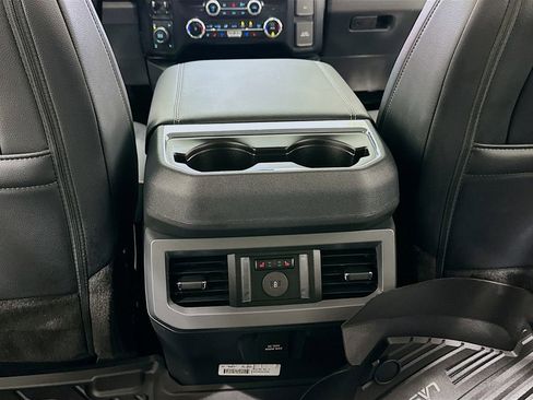 Used 2026 Ford F250 Lariat w/ FX4 Off-Road Package image 32