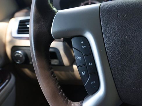 Used 2012 Cadillac Escalade ESV Premium AWD/4WD image 33