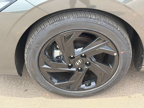 New 2026 Hyundai Elantra Sport FWD image 12