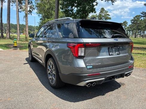Used 2025 Ford Explorer Platinum w/ Ultimate Package RWD image 5