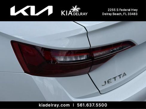 Used 2023 Volkswagen Jetta Sport FWD image 7