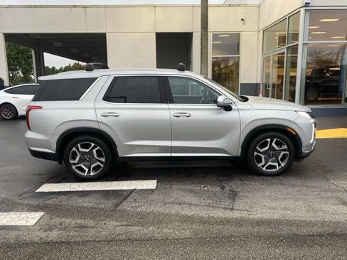 Used 2023 Hyundai Palisade SEL AWD/4WD image 11