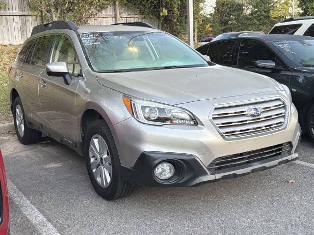 Used 2017 Subaru Outback 2.5i Premium AWD/4WD image 3