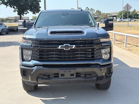Used 2025 Chevrolet Silverado 2500 Custom w/ Custom Value Package AWD/4WD image 2