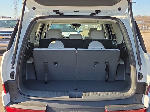 New 2026 Hyundai Santa Fe SE FWD image 4