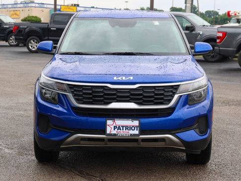 Used 2022 Kia Seltos LX AWD/4WD image 2