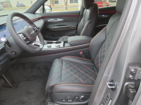 New 2026 Genesis GV70 3.5T Sport Prestige image 4