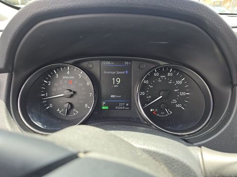 Used 2018 Nissan Rogue S FWD image 13