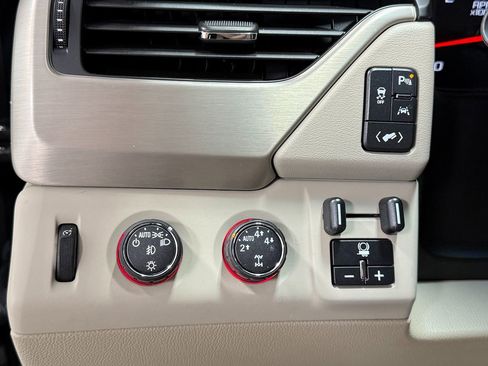 Used 2016 GMC Yukon XL Denali AWD/4WD image 24