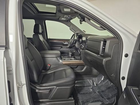 Used 2023 Chevrolet Silverado 1500 RST image 13