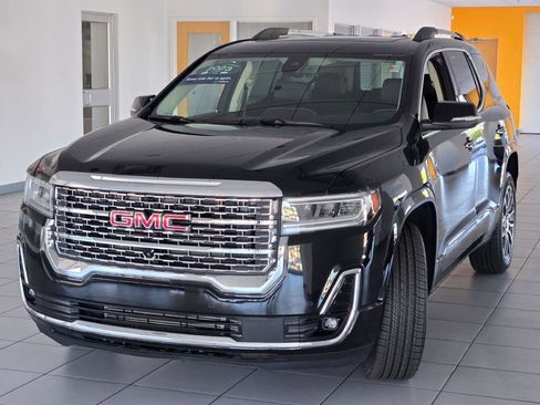 Certified 2023 GMC Acadia Denali w/ Denali Ultimate Package AWD/4WD image 4