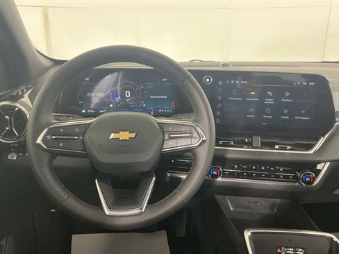 New 2026 Chevrolet Equinox LT AWD/4WD image 19