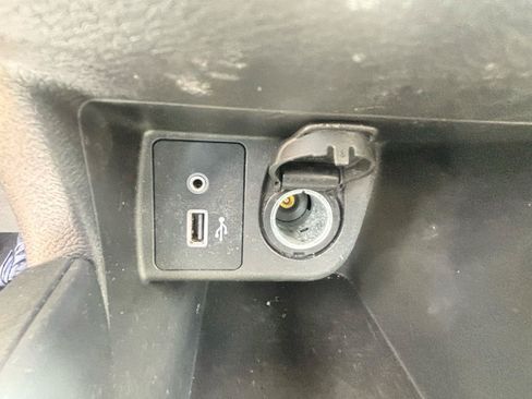 Used 2023 Nissan Versa S FWD image 45