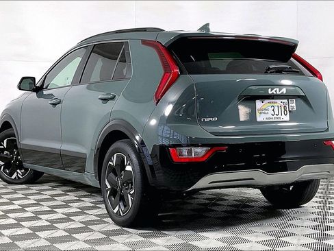 Used 2023 Kia Niro Wind FWD image 13