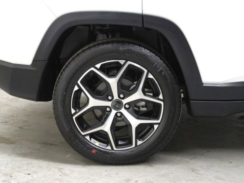 New 2026 Jeep Compass Limited w/ Sun, Sound & Navigation Group image 39