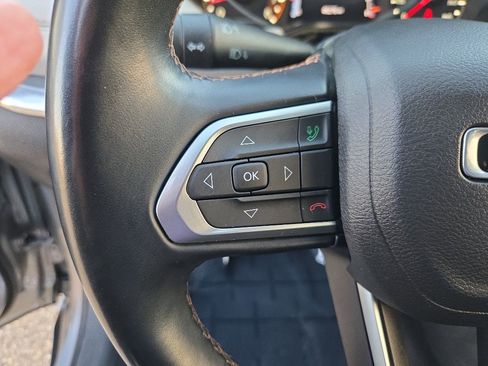 Used 2022 Jeep Compass Limited image 31