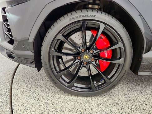 Used 2019 Lamborghini Urus AWD/4WD image 9