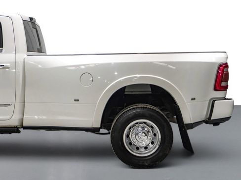 Used 2022 RAM 3500 Limited AWD/4WD image 11