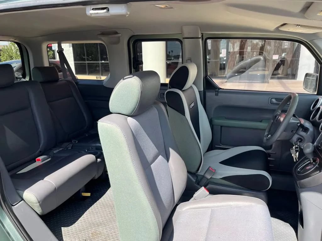 Used 2005 Honda Element LX image 16