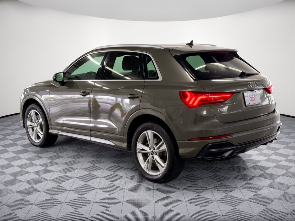 Used 2022 Audi Q3 2.0T Premium Plus w/ Premium Plus Package AWD/4WD image 3