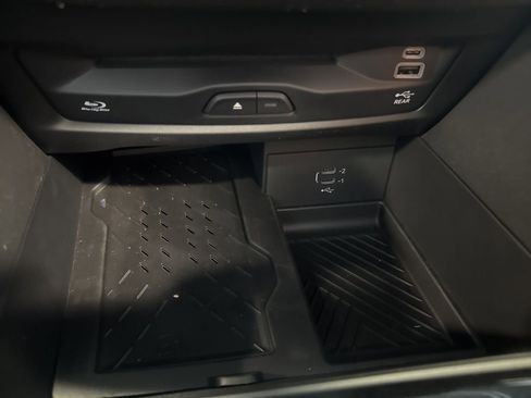 New 2026 Chrysler Pacifica Pinnacle image 26