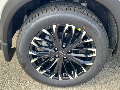 New 2026 Nissan Rogue SV AWD/4WD image 3