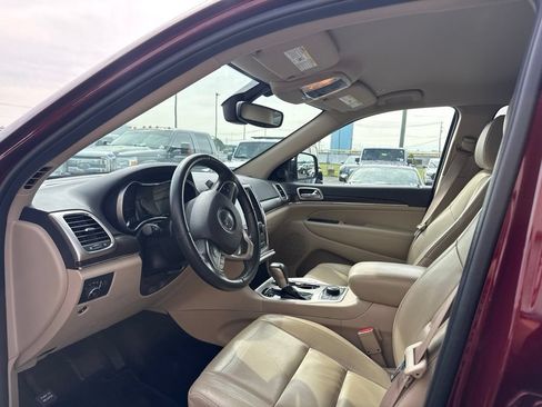 Used 2017 Jeep Grand Cherokee Limited AWD/4WD image 7
