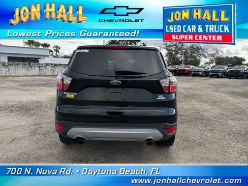 Used 2017 Ford Escape SE image 10