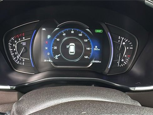 Used 2020 Hyundai Santa Fe SEL image 17