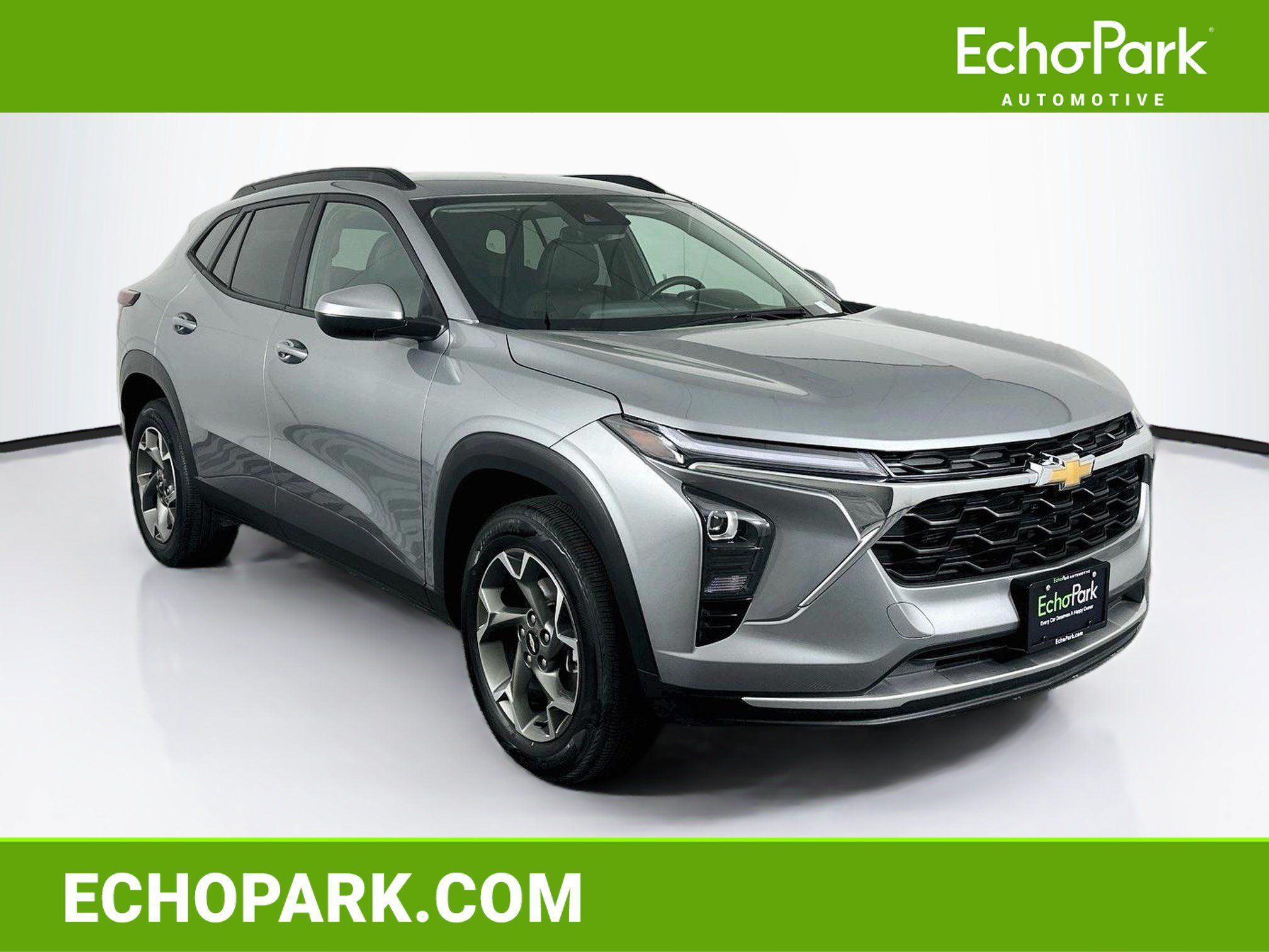 Used 2025 Chevrolet Trax LT w/ LT Convenience Package FWD image 1