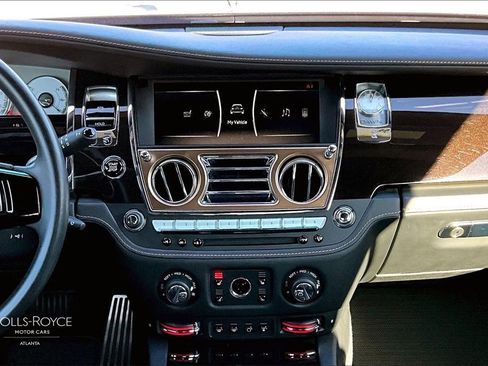 Certified 2019 Rolls-Royce Dawn image 8