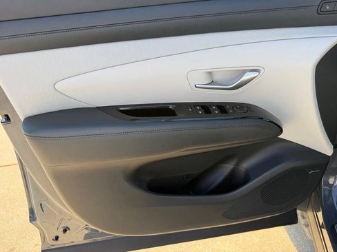 Used 2025 Hyundai Tucson Limited AWD/4WD image 27