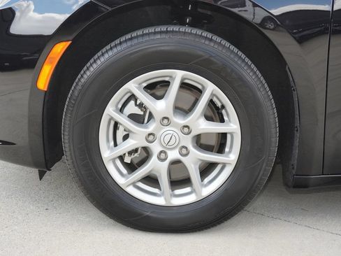 Used 2026 Chrysler Pacifica Select FWD image 9