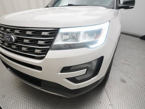 Used 2016 Ford Explorer XLT w/ Equipment Group 202A image 26