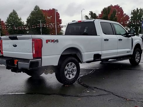 Used 2023 Ford F350 XLT w/ FX4 Off-Road Package image 8