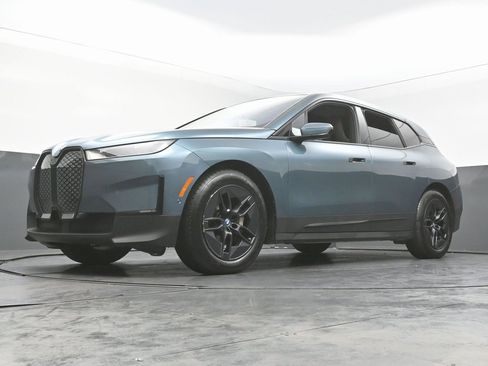 Used 2023 BMW iX xDrive50 w/ Premium Package image 53