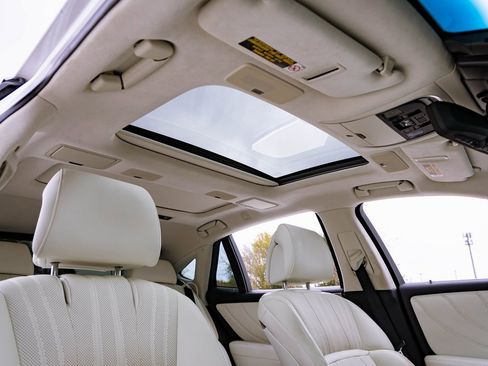 Used 2021 Lexus LS 500 AWD image 27