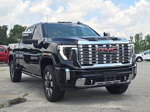 Used 2024 GMC Sierra 2500 Denali w/ Denali Reserve Package AWD/4WD image 7